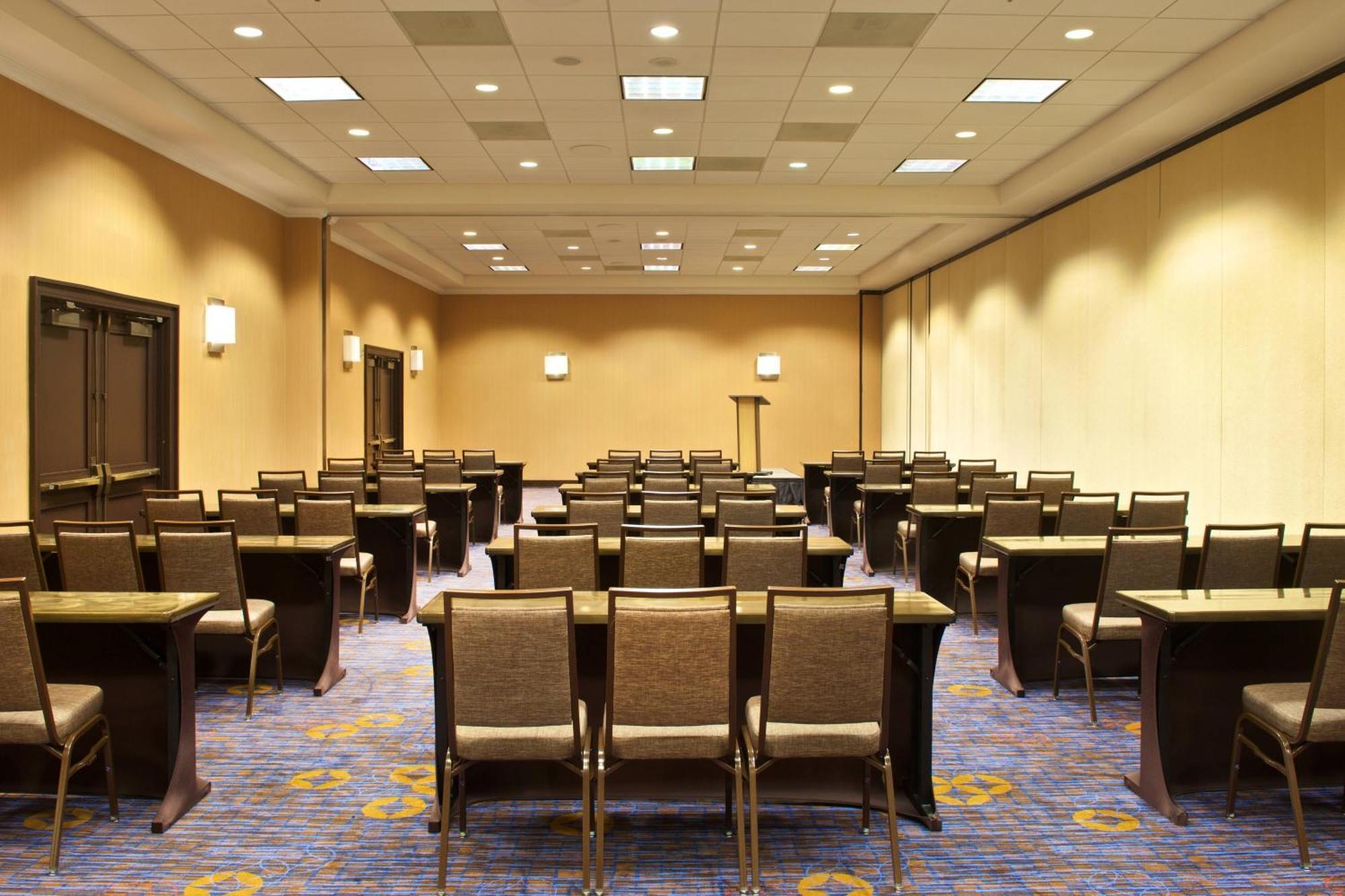 Courtyard By Marriott Boston Billerica Bedford Hotel Exterior photo