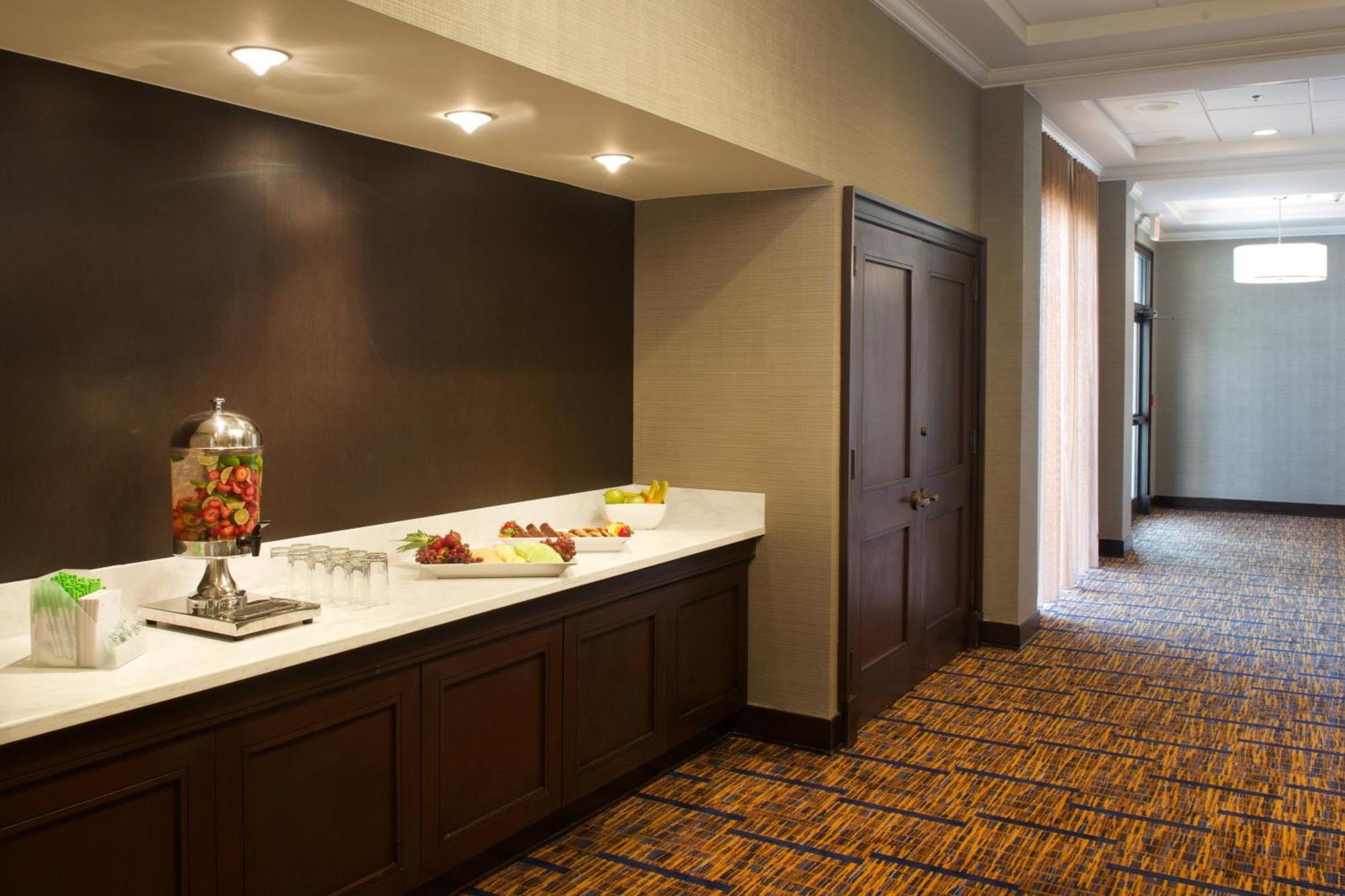 Courtyard By Marriott Boston Billerica Bedford Hotel Exterior photo